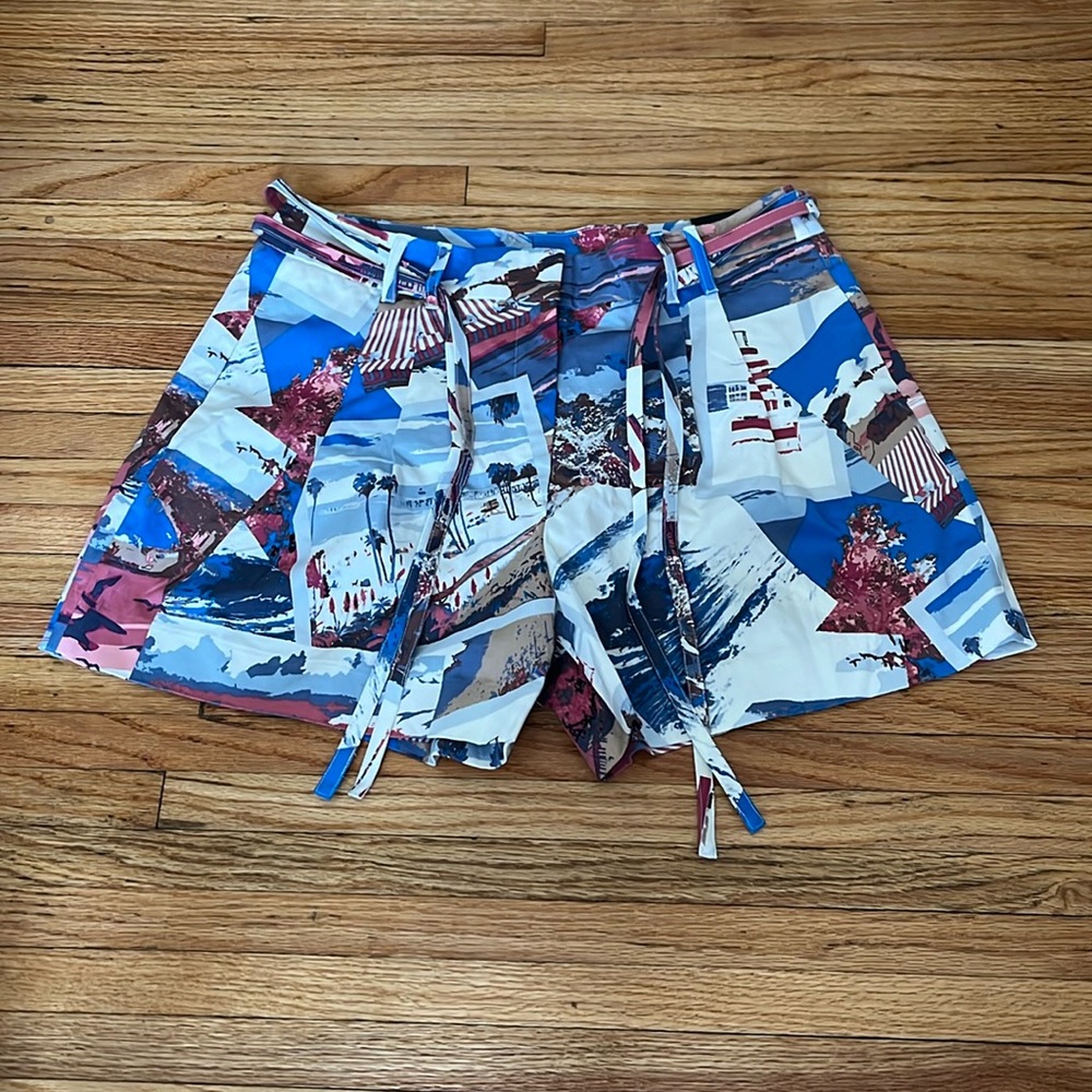 NWT White House Black Market Short / Size 12 / Multi Color / New